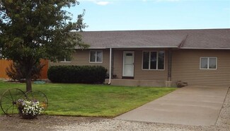 1904 Spruce St, Ellis, KS 67637