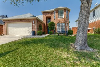 7851 Park Downs Dr, Fort Worth, TX 76137
