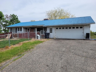 40315 52nd Ave, Paw Paw, MI 49079