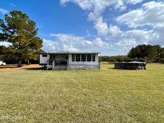 566 Nelson Farm Rd, Chocowinity, NC 27817