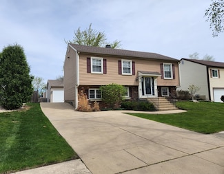271 E Cleburne Ave, Bartlett, IL 60103