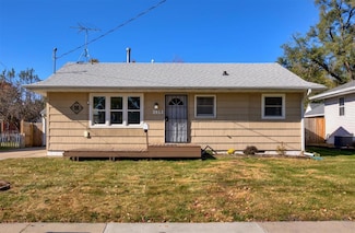 3912 69th St, Urbandale, IA 50322