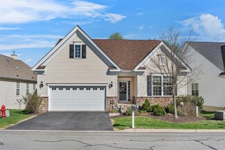 10 Jasmine Dr, Middletown, NY 10940
