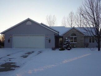 119 Sanctuary Ct, Johnson Creek, WI 53038