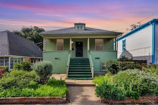 2204 10th St, Sacramento, CA 95818