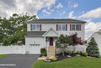 270 Greenwood Dr, Keyport, NJ 07735