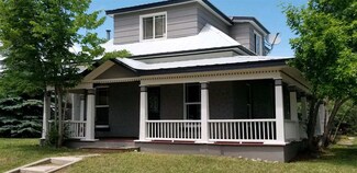 385 S 2nd St, Lander, WY 82520
