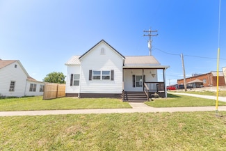 101 W Library St, Huntsville, MO 65259