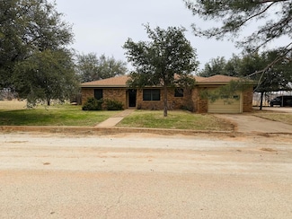 120 Parkwood Dr, Bronte, TX 76933