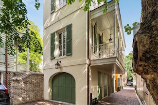4 Catfiddle St, Charleston, SC 29403