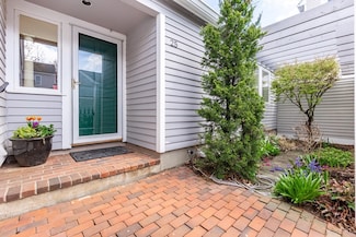 25 Hopewell Farm Rd, Natick, MA 01760