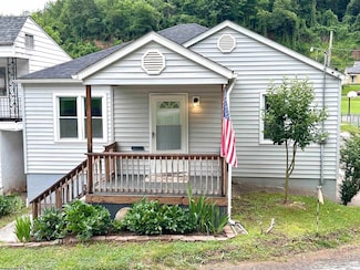 683 Locust Ave, Weston, WV 26452