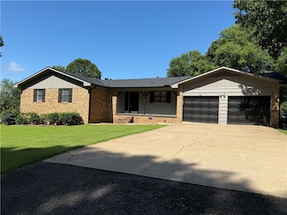 536 Old Post Rd, Russellville, AR 72802