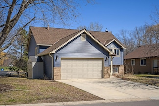 5090 W 143rd St, Savage, MN 55378