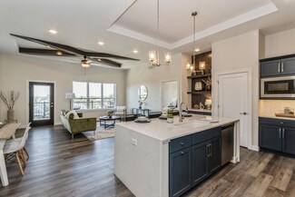1953 1st Ave SE Unit 502, Cedar Rapids, IA 52402