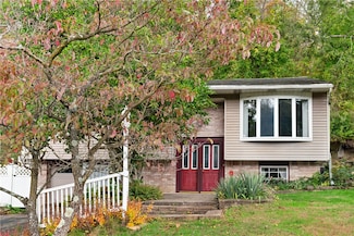 1302 Rankin Rd, White Oak, PA 15131