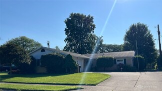 202 Villa Dr, New Carlisle, OH 45344