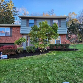 1012 Woodhill Dr, Gibsonia, PA 15044