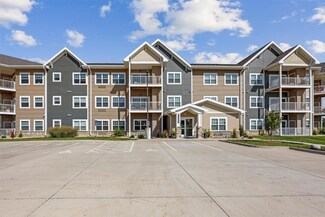 3550 Stone Creek Cir SW Unit 206, Cedar Rapids, IA 52404
