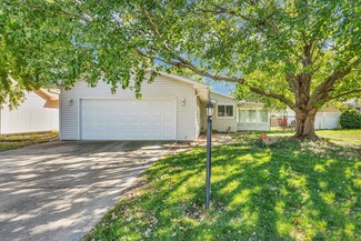 612 Pomona Dr, Champaign, IL 61822