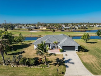32 Oakland Hills Ct, Rotonda West, FL 33947