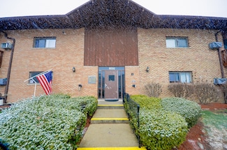 8000 Archer Ave Unit 202, Willow Springs, IL 60480