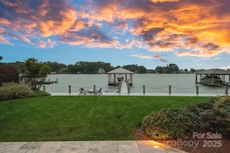 18408 Harbor Light Blvd, Cornelius, NC 28031