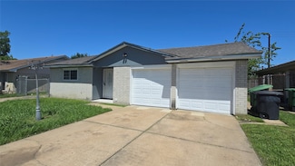 5319 Bungalow Ln, Houston, TX 77048