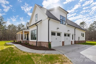 1560 S Arant St, Pageland, SC 29728