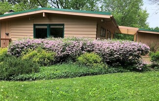 824 12th Ave, Grinnell, IA 50112