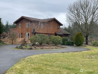 1090 Middle Fork Rd, Onalaska, WA 98570