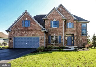 30 Auburn Dr, Annville, PA 17003