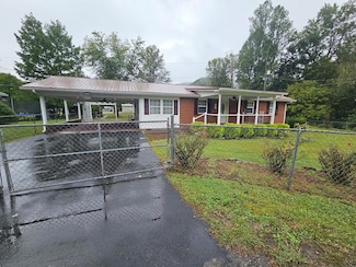 59 Jacobs Ln, Warfield, KY 41267