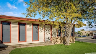 103 Renner Dr, San Antonio, TX 78201