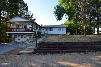 107 S Riverside Dr, Horseshoe Bend, ID 83629