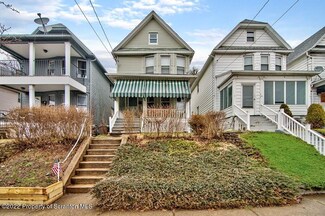 1517 Pine St, Scranton, PA 18510