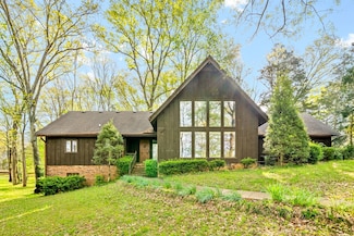 1331 Hutcheson Ln, Clarksville, TN 37040