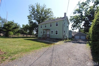 2 Maple Ave, Plainsboro, NJ 08536