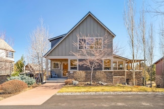 366 Willamette Park Ln, Redmond, OR 97756