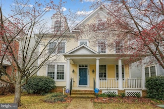 1004 Gaither Rd, Rockville, MD 20850