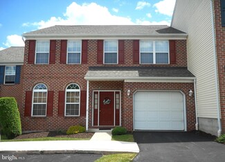 12 Creighton Cir, Reading, PA 19607