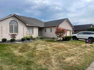 50262 Barrett Dr, Macomb, MI 48044