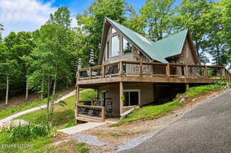 824 Deerfield Way, La Follette, TN 37766