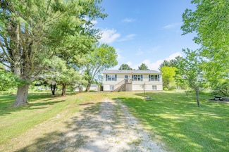 602 Maplewood Dr, Reed City, MI 49677