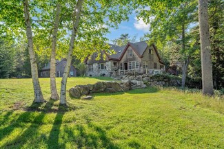 62 York Rd, Blue Hill, ME 04614