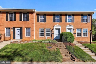 202 N Auburn Dr, Sterling, VA 20164