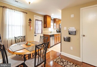 42 Franklin St, Swedesboro, NJ 08085