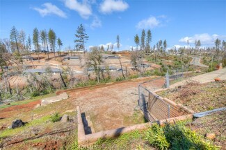 5881 Oakmore Dr, Paradise, CA 95969