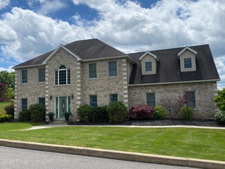 200 Woodbine Rd, Shavertown, PA 18708