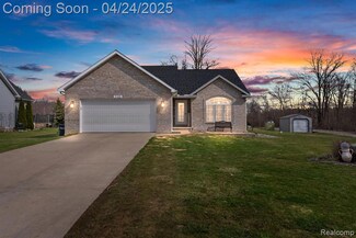 5188 Walkabout Ln, Swartz Creek, MI 48473